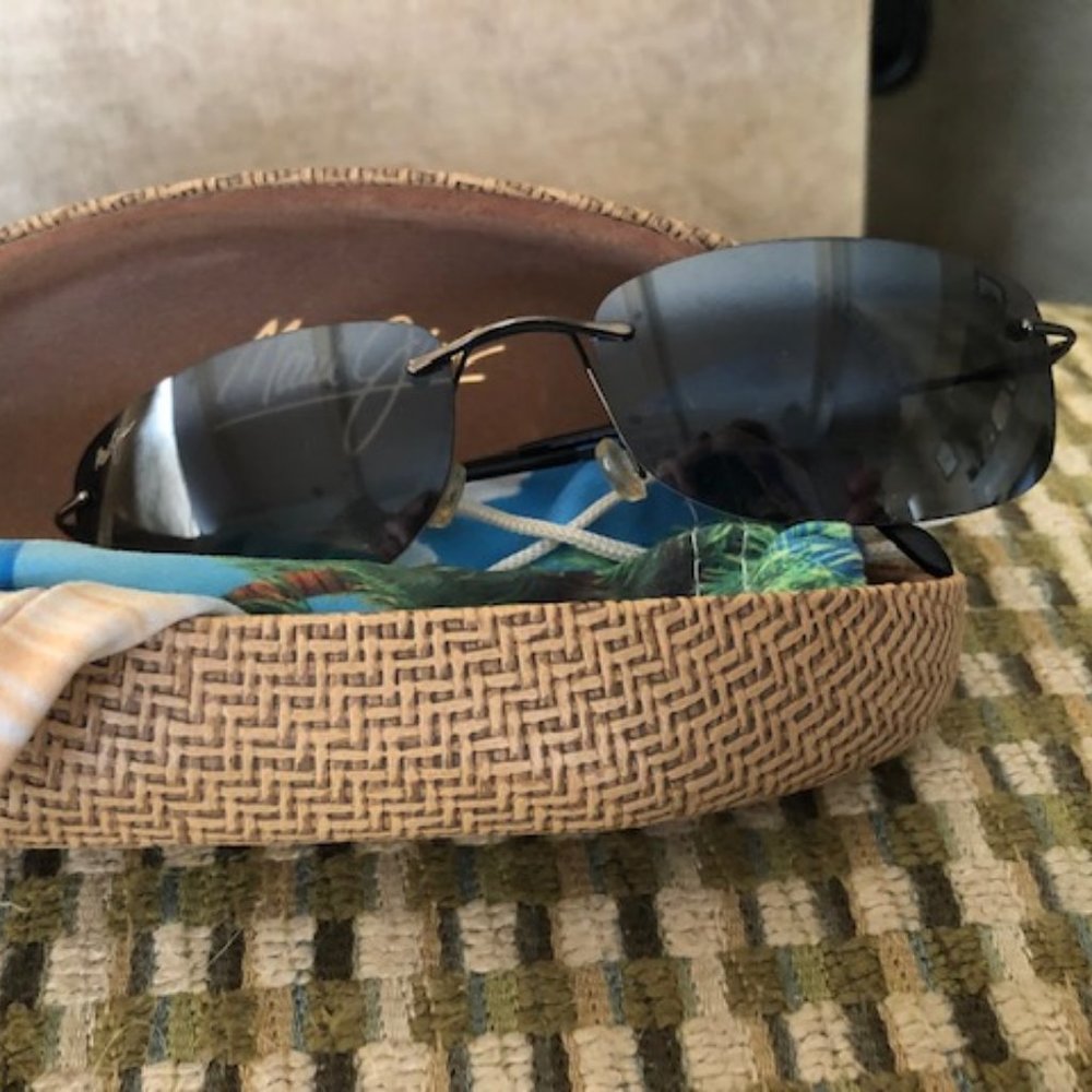 Maui Jim sunglasses pewter MJ 450 02 with case and cloth